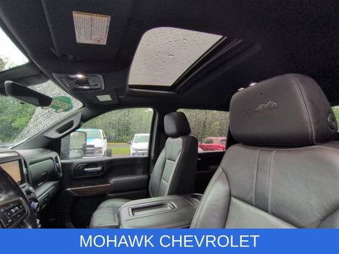 Used 2020 Chevrolet Silverado 2500 High Country w/ Technology Package AWD/4WD image 19