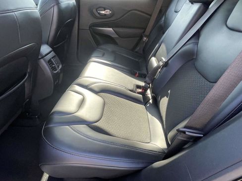 Used 2021 Jeep Cherokee Latitude Plus w/ Sun & Sound Group FWD image 10
