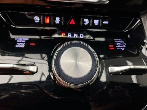 Used 2024 Jeep Wagoneer Series III AWD/4WD image 28
