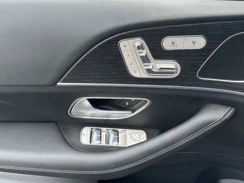 Used 2025 Mercedes-Benz GLE 350 4MATIC image 11