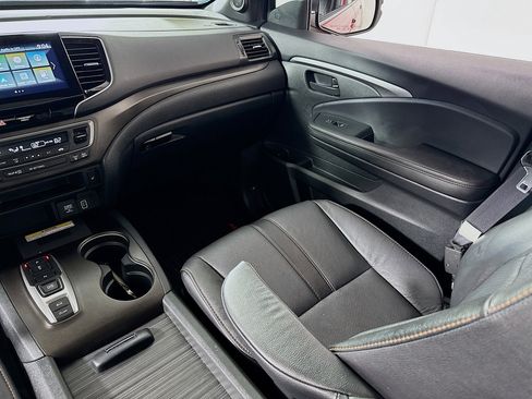 Used 2023 Honda Passport TrailSport image 24