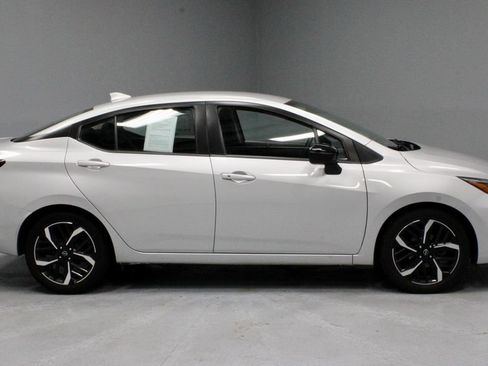 Certified 2024 Nissan Versa SR FWD image 9