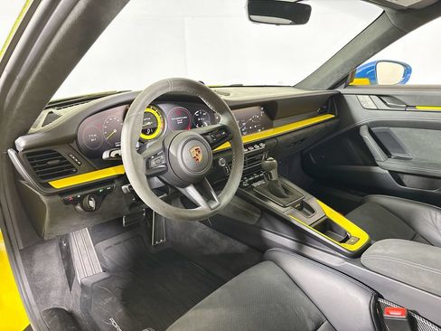 Used 2024 Porsche 911 GT3 RWD image 15