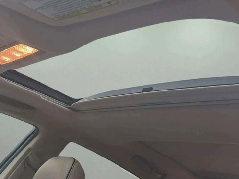 Used 2014 Toyota Venza XLE image 36