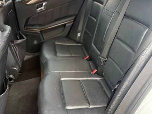 Used 2010 Mercedes-Benz E 350 Sedan image 8