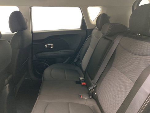 Used 2019 Kia Soul + FWD image 18