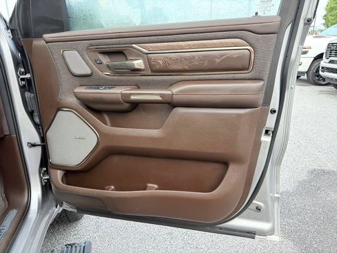 Used 2025 RAM 1500 Limited AWD/4WD image 15