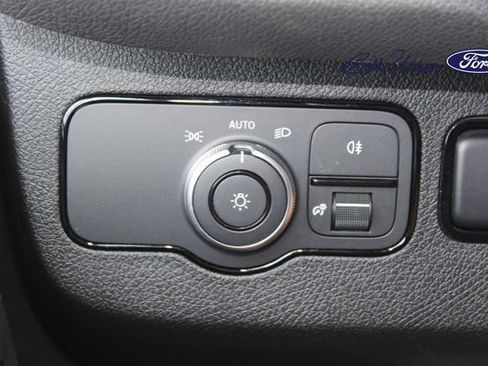 Used 2024 Mercedes-Benz Sprinter 4500 image 16