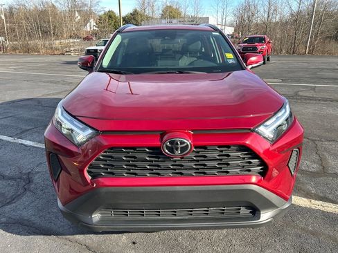 Used 2025 Toyota RAV4 XLE image 9