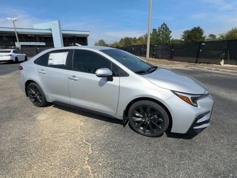 New 2026 Toyota Corolla SE image 2