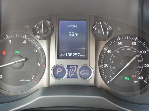 Used 2015 Lexus GX 460 w/ Premium Package AWD/4WD image 15