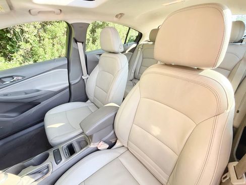Used 2017 Chevrolet Cruze Premier FWD image 45