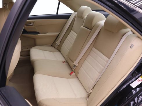 Used 2015 Toyota Camry LE FWD image 10