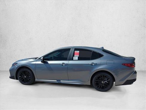 Used 2026 Toyota Camry SE FWD image 7
