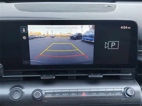 Used 2025 Hyundai Kona SEL image 28