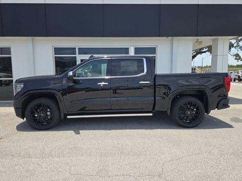 New 2026 GMC Sierra 1500 Denali w/ Denali Reserve Package AWD/4WD image 4