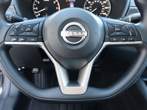 Used 2026 Nissan Altima 2.5 SV FWD image 11
