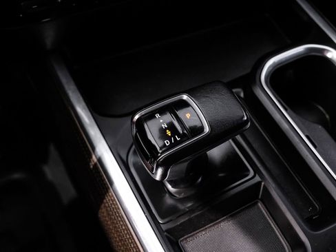 Used 2022 Chevrolet Silverado 1500 LT w/ Z71 Off-Road Package image 26