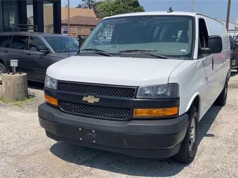 Used 2022 Chevrolet Express 2500 Extended w/ Driver Convenience Package image 24