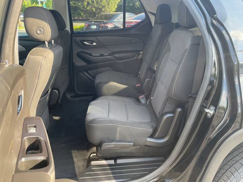 Used 2019 Chevrolet Traverse LT AWD/4WD image 16