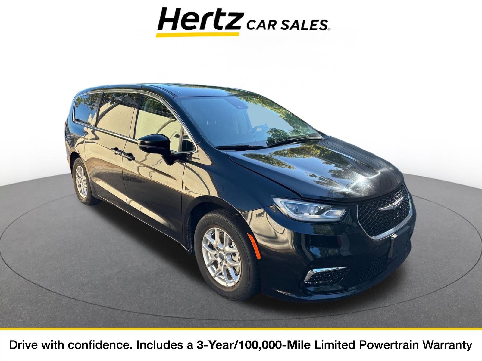 Used 2024 Chrysler Pacifica Touring-L FWD image 1