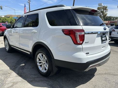 Used 2017 Ford Explorer XLT w/ Equipment Group 201A FWD image 5