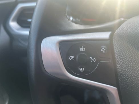 Used 2023 GMC Acadia SLT image 22