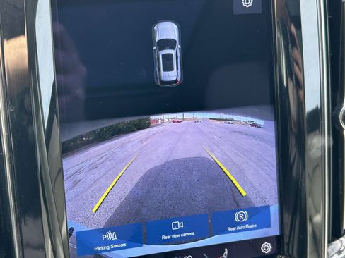 Certified 2023 Volvo XC60 B5 Core AWD/4WD image 26