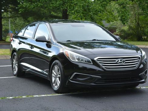 Used 2017 Hyundai Sonata SE FWD image 3