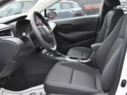 Used 2024 Toyota Corolla LE image 16