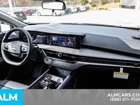 Certified 2025 Nissan Murano SV image 32