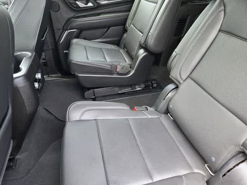 Used 2021 GMC Yukon XL Denali AWD/4WD image 8