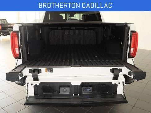 Certified 2025 GMC Sierra 1500 AT4 w/ AT4 Premium Package image 9