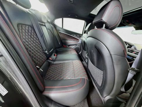 Used 2024 Genesis G70 3.3T image 28