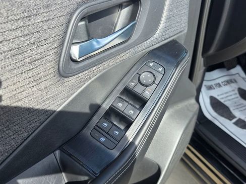 Used 2022 Nissan Rogue SV image 25