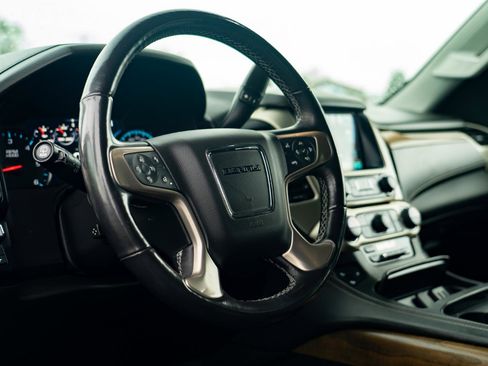 Used 2018 GMC Yukon Denali w/ Denali Ultimate Package image 14