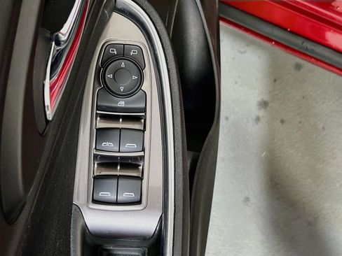 Used 2021 Chevrolet Malibu LT FWD image 17