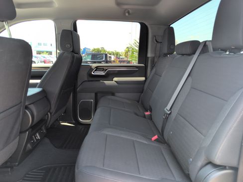 Used 2025 Chevrolet Silverado 2500 LT w/ Convenience Package AWD/4WD image 31