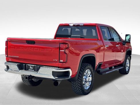 Used 2024 Chevrolet Silverado 2500 LTZ w/ LTZ Premium Package AWD/4WD image 5
