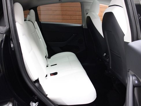 Used 2023 Tesla Model Y Long Range image 12