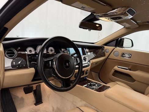 Used 2016 Rolls-Royce Wraith RWD image 10