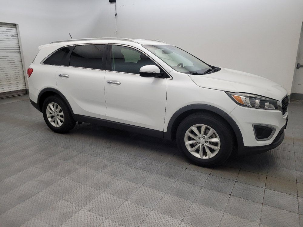 Used 2016 Kia Sorento FWD image 11