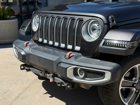 Used 2020 Jeep Wrangler Unlimited Sahara AWD/4WD image 2