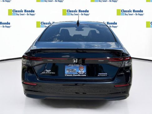 Used 2023 Honda Accord Sport image 7