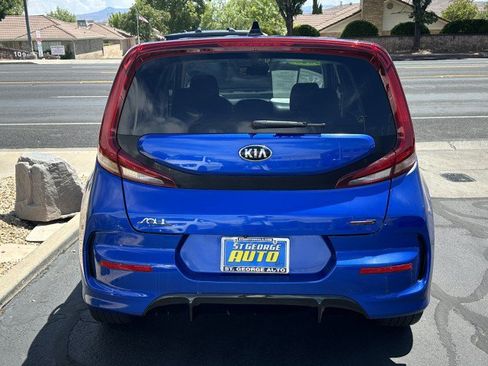 Used 2020 Kia Soul GT-Line FWD image 4
