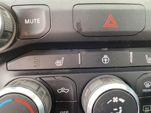 Used 2022 RAM 1500 Big Horn AWD/4WD image 26