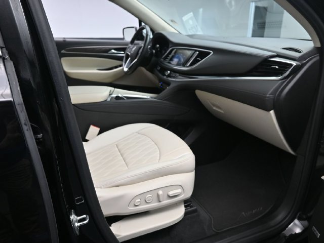 Used 2024 Buick Enclave Avenir FWD image 30
