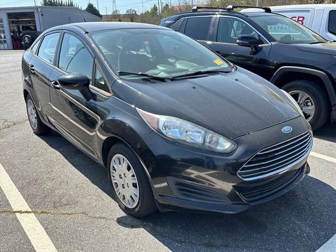 Used 2014 Ford Fiesta S image 4