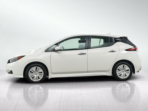 Used 2025 Nissan Leaf S FWD image 2