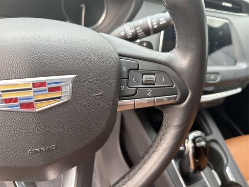 Used 2020 Cadillac XT4 Premium Luxury image 18